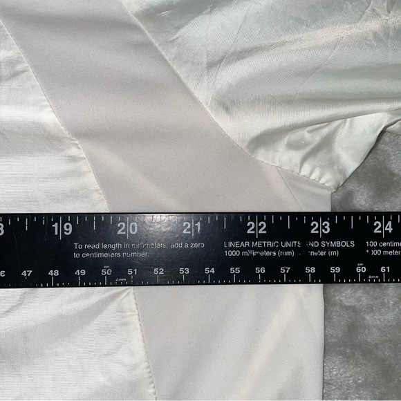 Capo Ultralight Cycling Jacket White with Black Trim Full Zip w/ Pocket Size XL - Picture 7 of 8